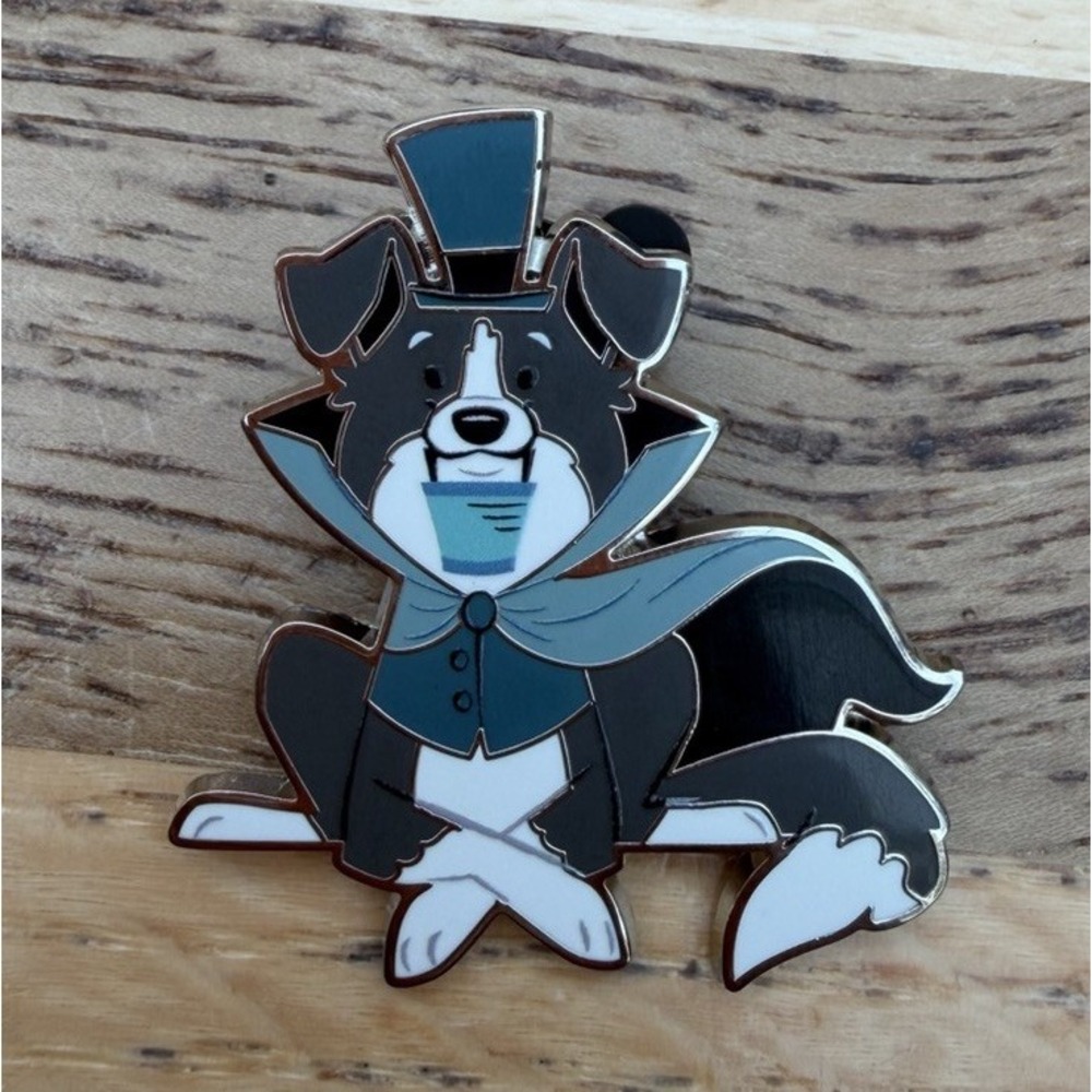 Disney Parks 2026 Hatbox Ghost Border Collie Halloween Mystery Pin LR